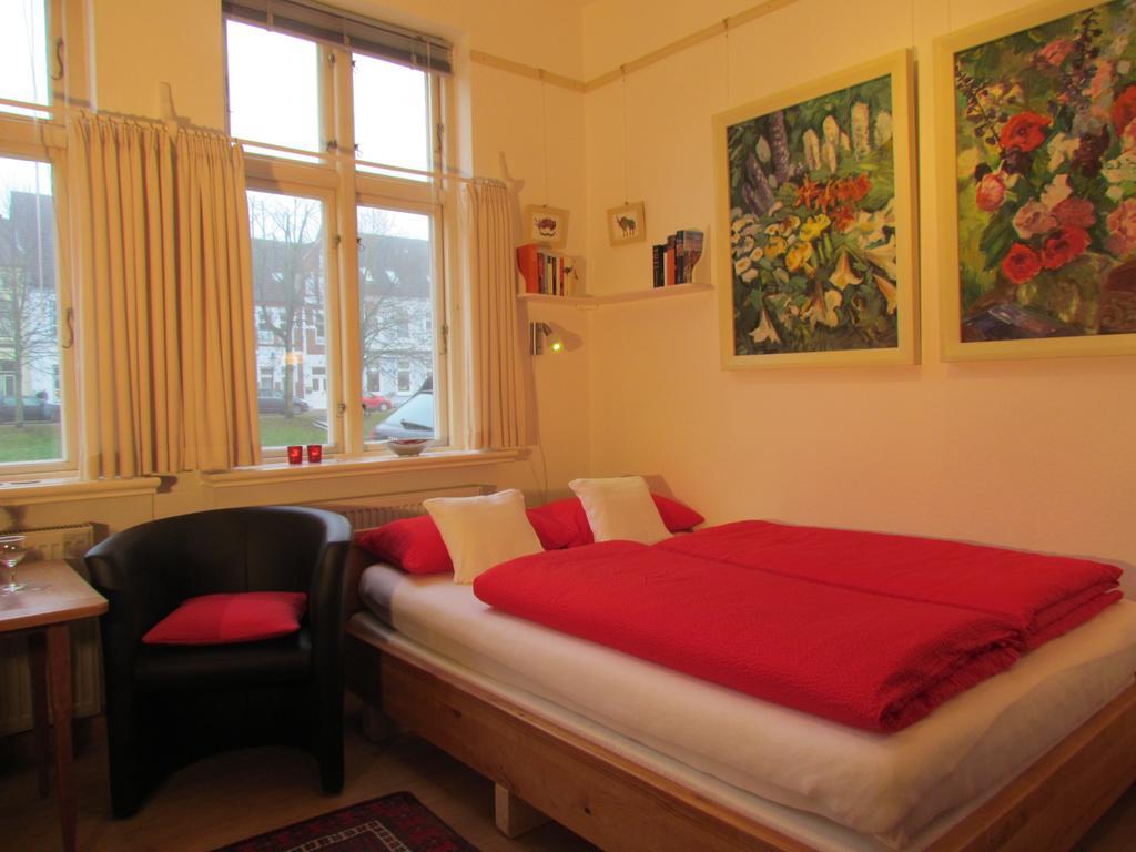 Apartments Im Froschhaus Mit Fruehstueckskuechen Friedrichstadt Exteriér fotografie